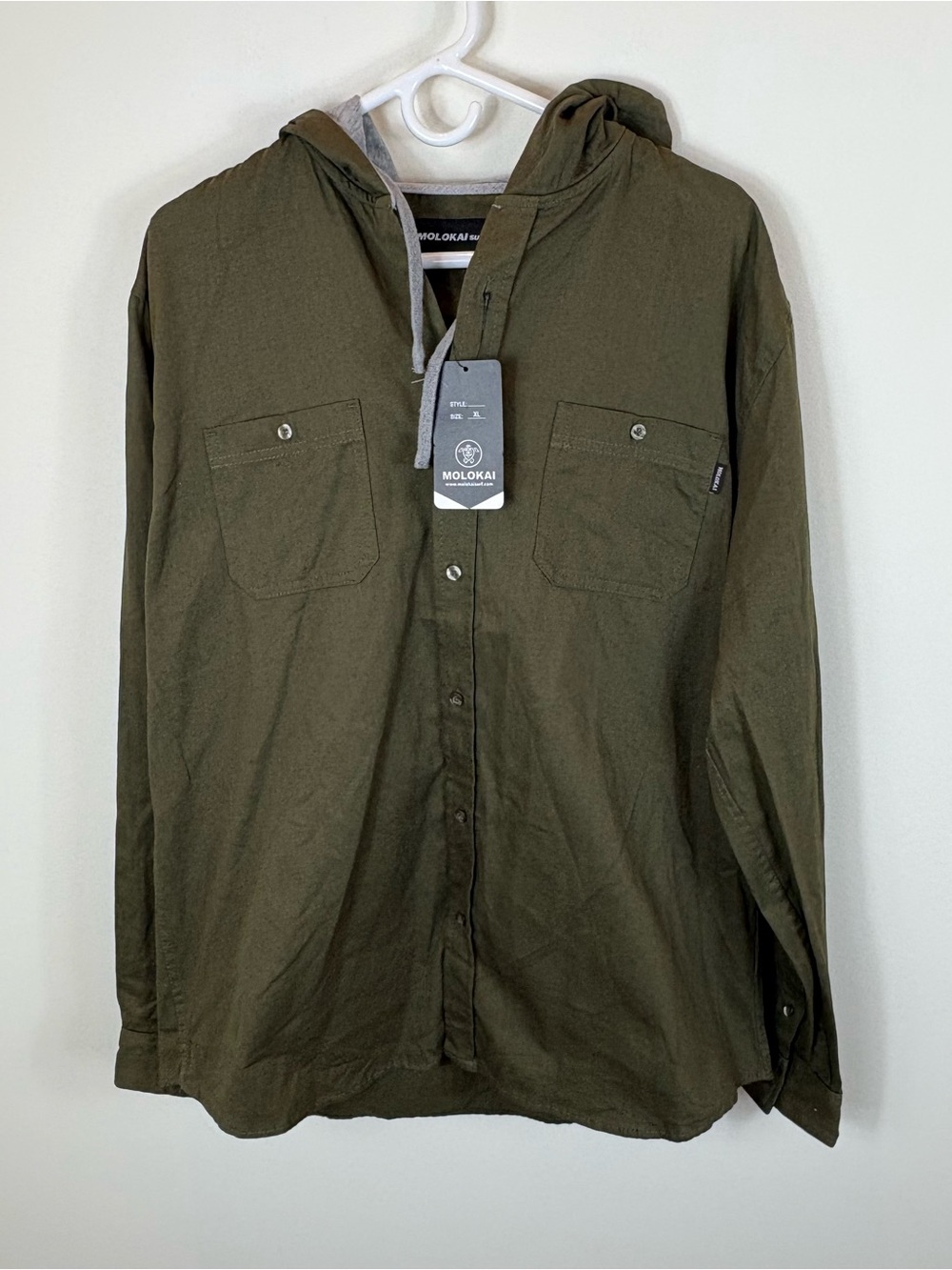 MOLOKAI Button Down Long Sleeve Hooded Shirt

Approx measu